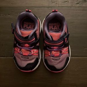 Stride Rite “Made 2 Play” baby sneakers size 4W